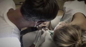 Zahnarzt-Roger-Barz-Behandlung