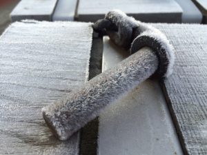 Metall-Eis-Winter-Roger-Barz-Halle