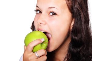 Apfel Biss Zahngesundheit Halle