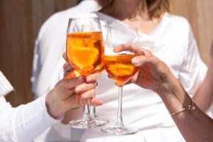 Drin Aperol Spritz Zahnarzt Roger Barz Halle